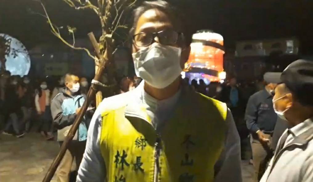 冬山舊河港煙火秀爆紅