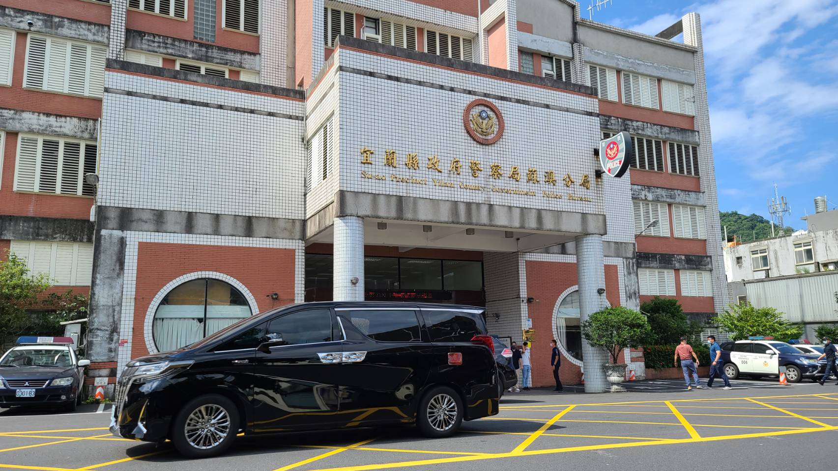 立委邱臣遠捐贈防疫物資