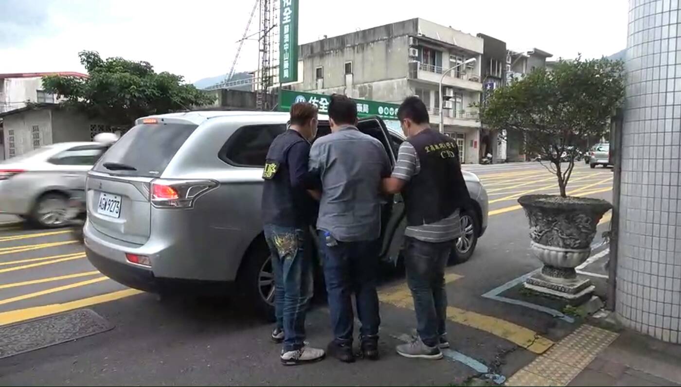 宜蘭幹探緝毒查獲5支長短槍 陸姓男嫌錯愕落網