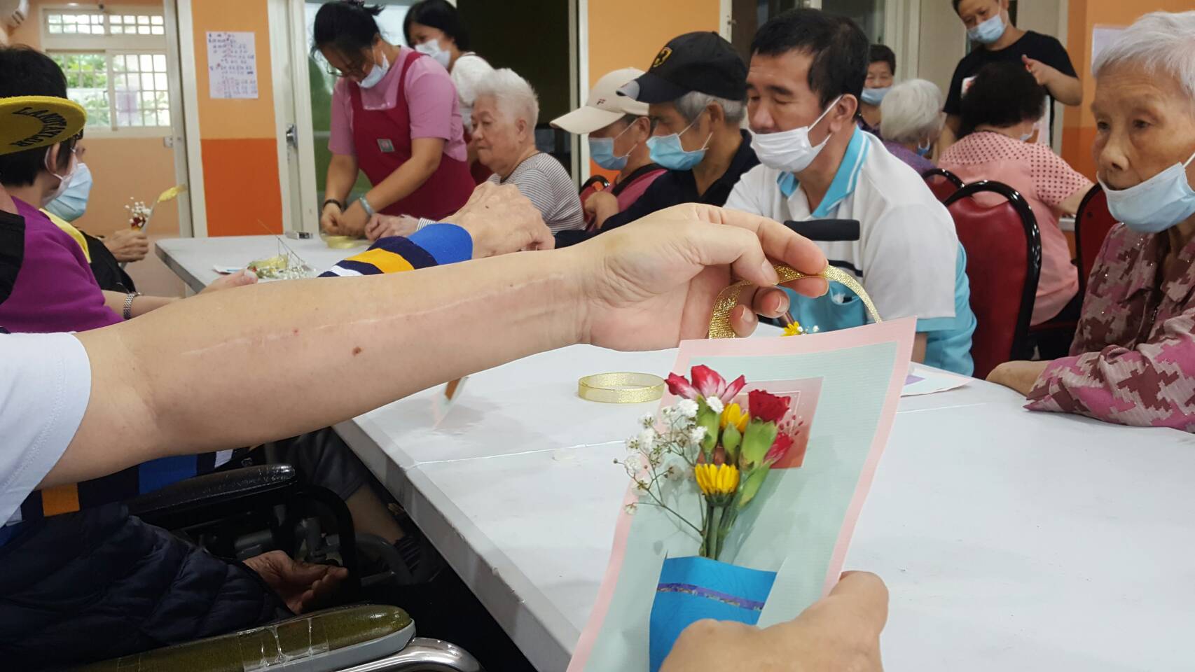 把歡笑帶給銀髮族 老康泰日照中心溫馨慶祝母親節