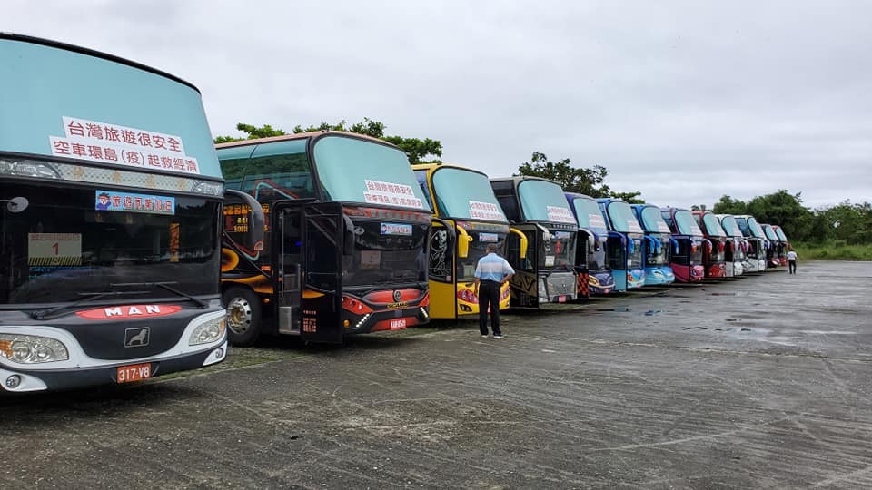 連25天本土O確診 25輛遊覽車空車環島訴求旅遊安全