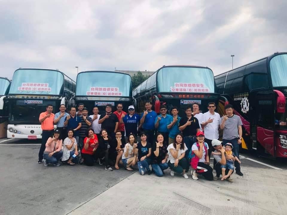 連25天本土O確診 北中南25輛遊覽車空車環島訴求旅遊安全