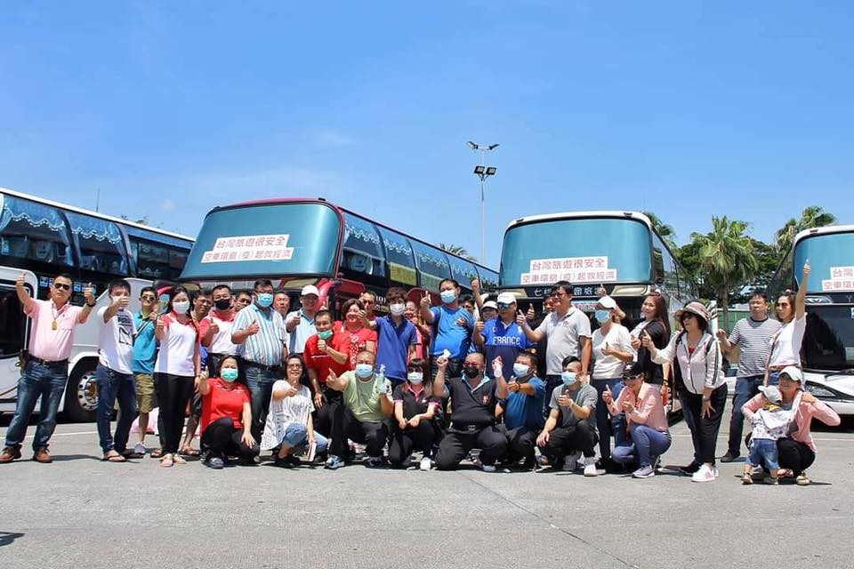 連25天本土O確診 25輛遊覽車空車環島訴求旅遊安全