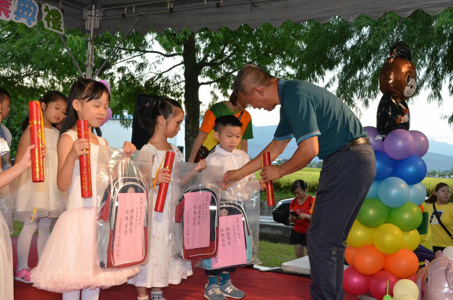 落羽松下浪漫畢典 三星幼兒園生離情依依