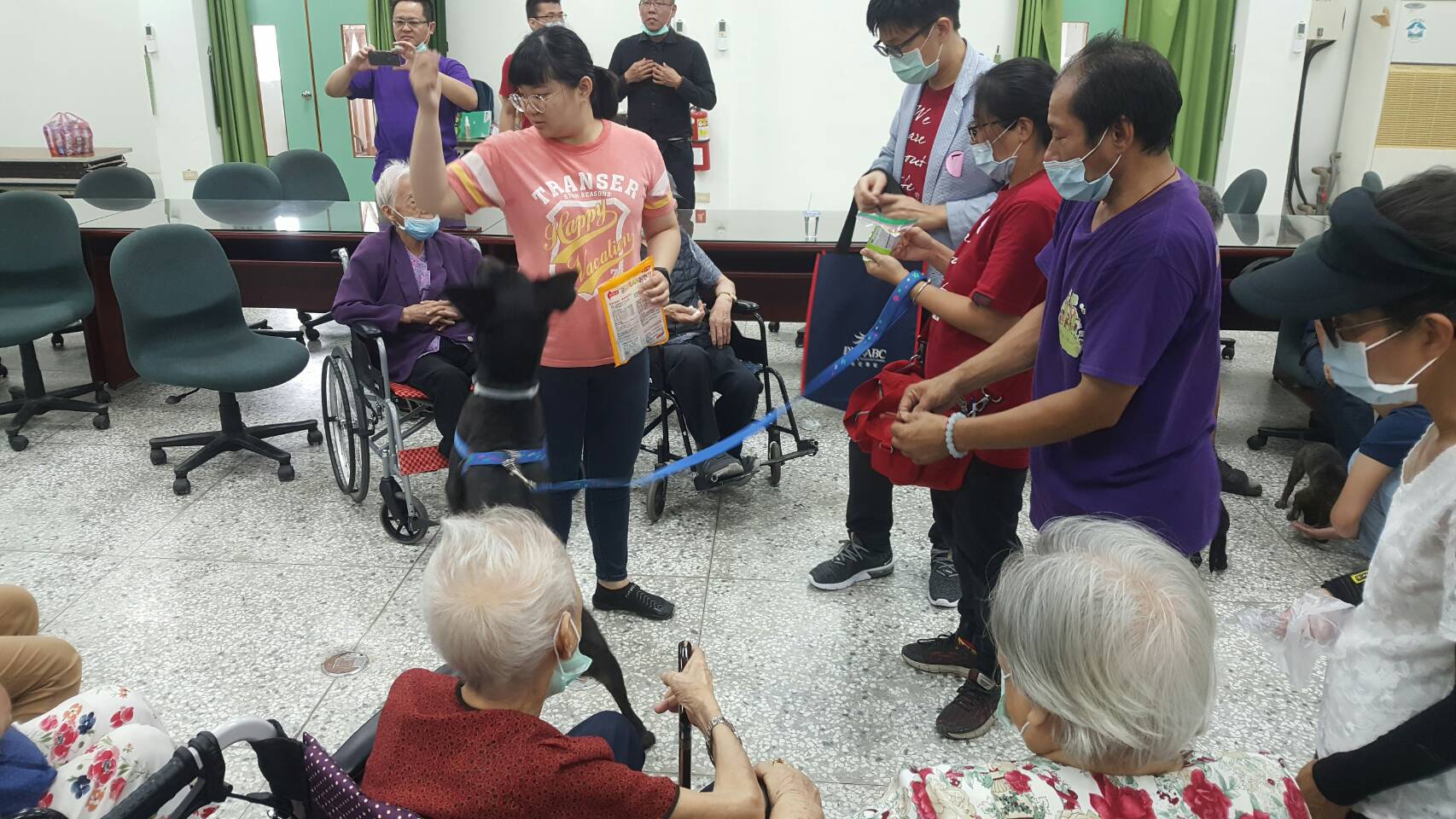心靈療癒之旅 老康泰日照中心長者訪動物中途之家