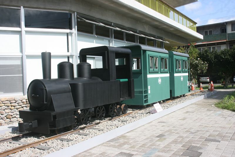 復刻版小火車目前擺在鄉公所廣場明年三月試營運