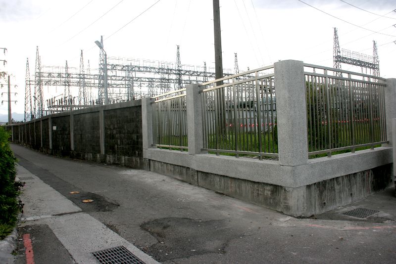 台電順安變電所將圍牆重建讓出入車輛沒有視覺障礙