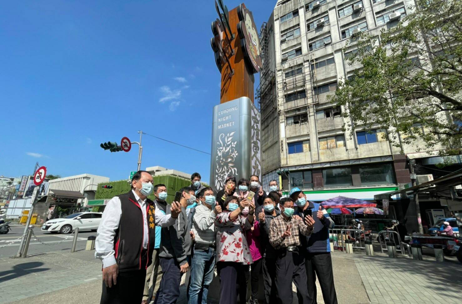 羅東夜市再增入口意象藝術裝置