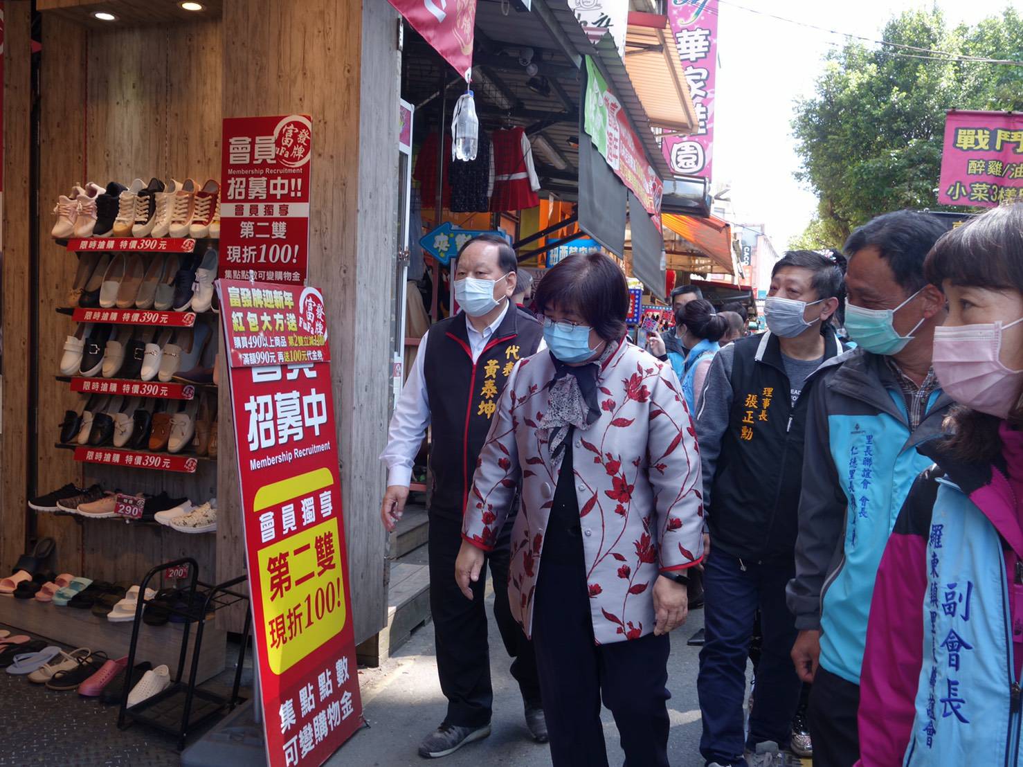 羅東夜市再增入口意象藝術裝置