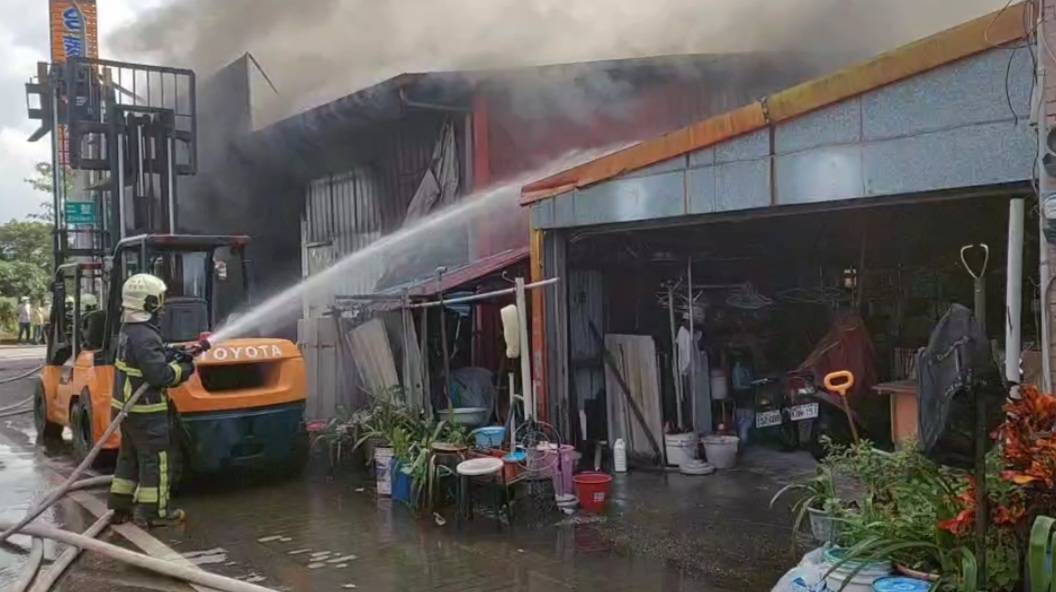 冬山路二段某機械廠火警