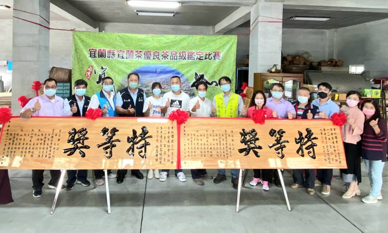 冬山茶農黃秋雄