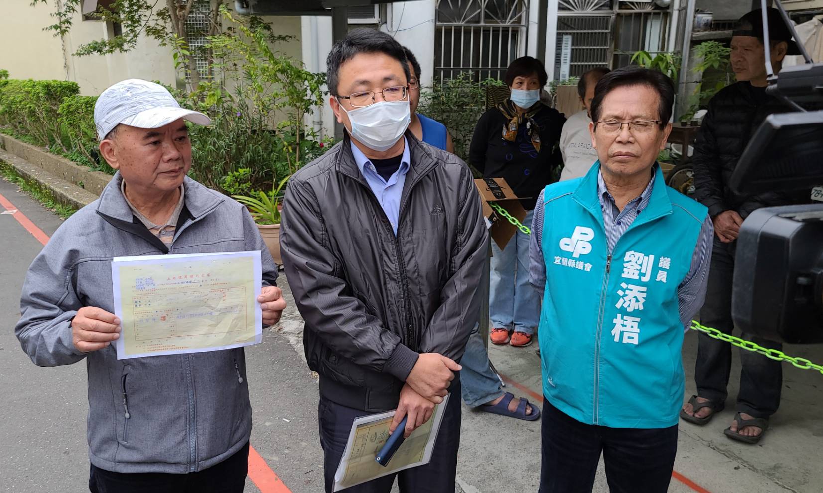 劉添梧議員為樹人路8住戶解圍