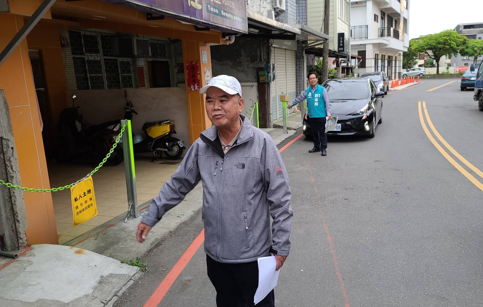 劉添梧議員為樹人路8住戶解圍