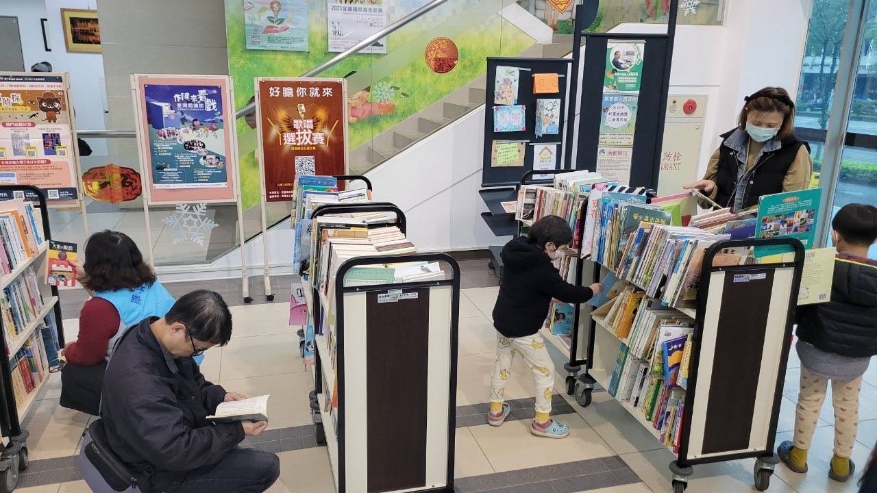  羅東鎮立圖書館
