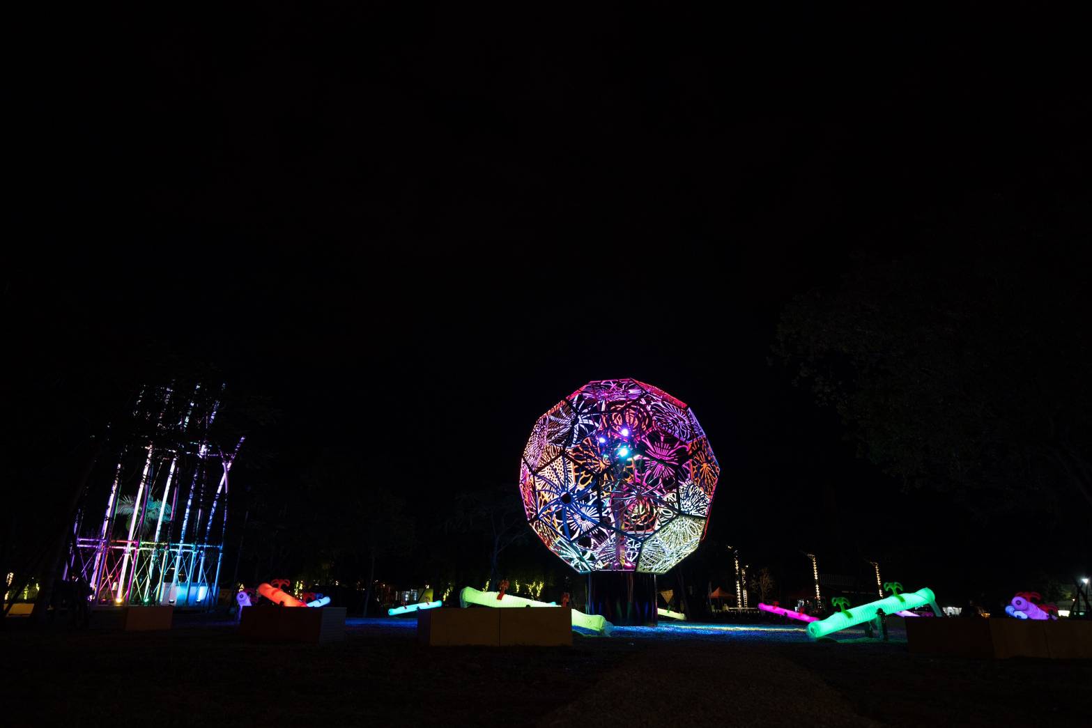 中興文創意園區夜間燈景