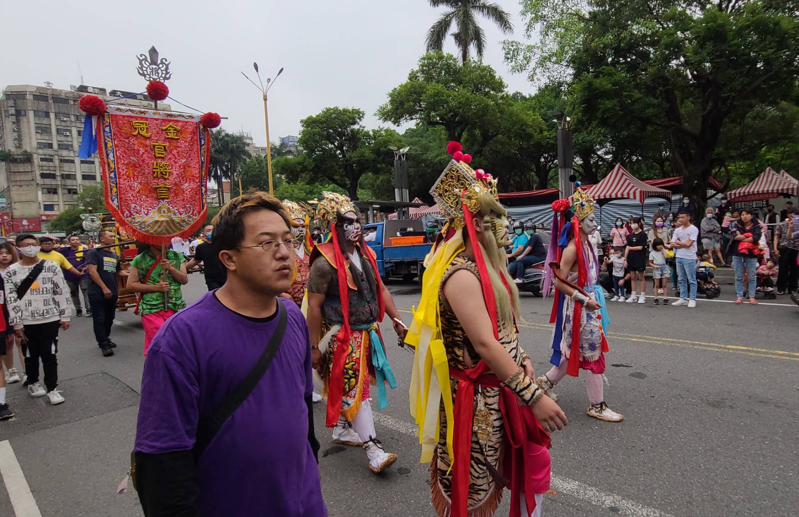 羅東慶祝帝爺生大遶境