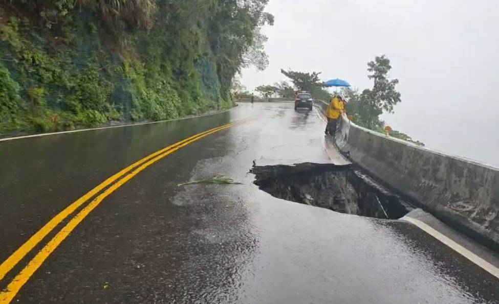 蘇花公路不堪豪雨肆虐