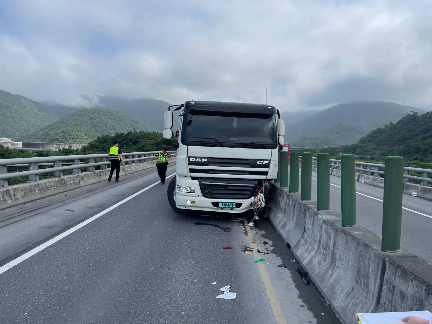 蘇花公路傳砂石車撞及施工車