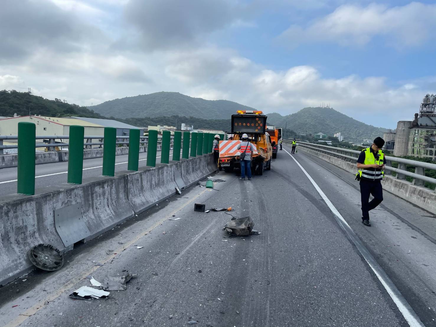 蘇花公路傳砂石車撞及施工車