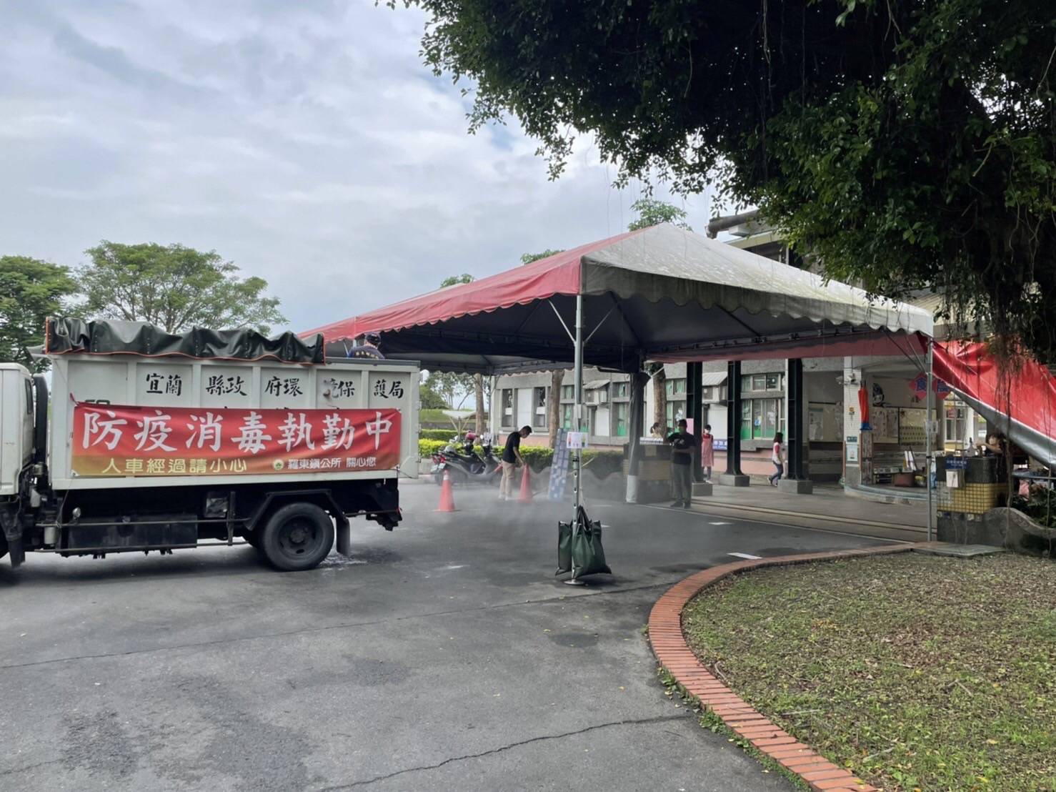 確診足跡密密麻麻