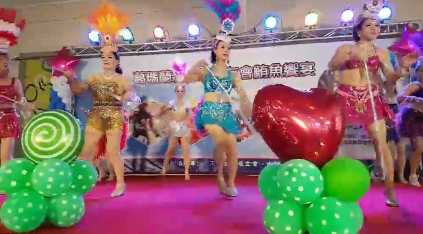 南陽義學演藝團隊表演歌舞