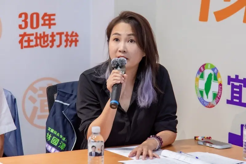宜蘭人挺宜蘭人!林國漳率宜蘭隊認購300盒中秋禮盒送暖