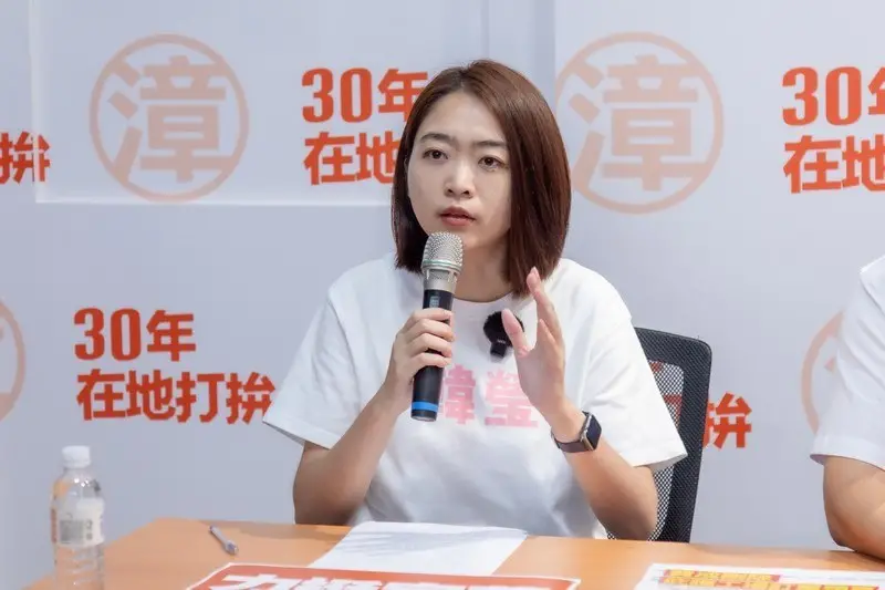 宜蘭人挺宜蘭人!林國漳率宜蘭隊認購300盒中秋禮盒送暖