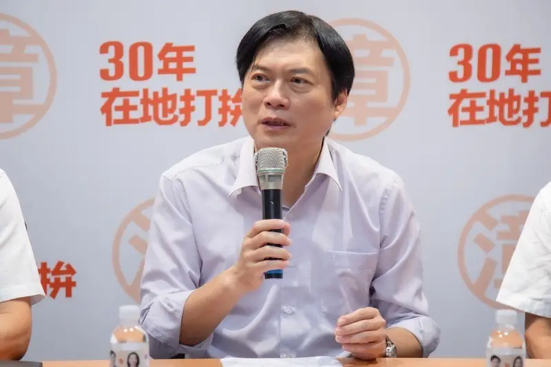 宜蘭人挺宜蘭人!林國漳率宜蘭隊認購300盒中秋禮盒送暖