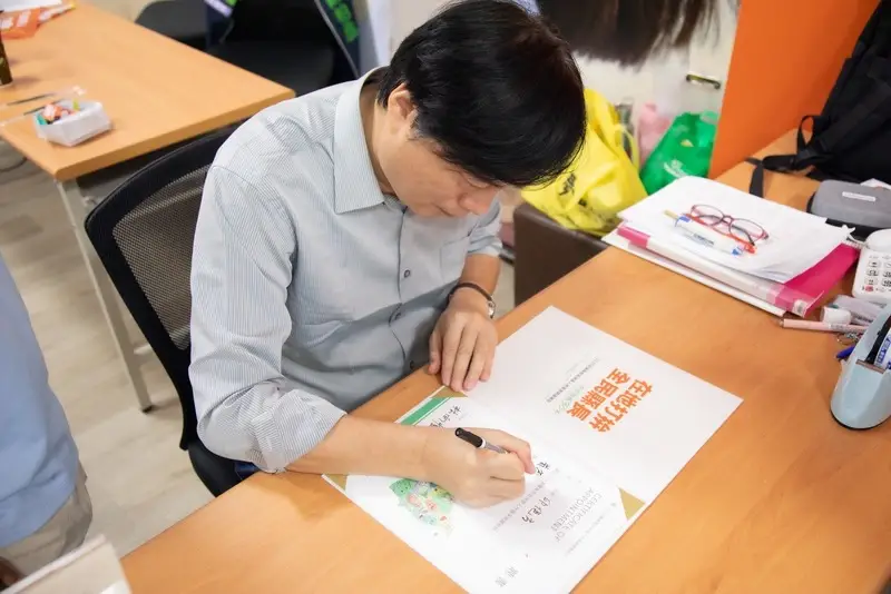 林國漳頒發首席小小設計師聘書3