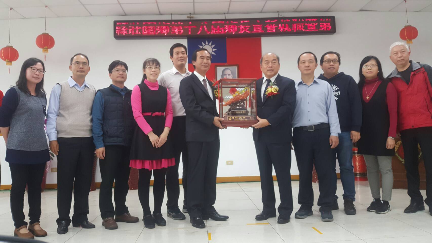 沈清山接任壯圍鄉長 前鄉長簡文魁稱許選對人