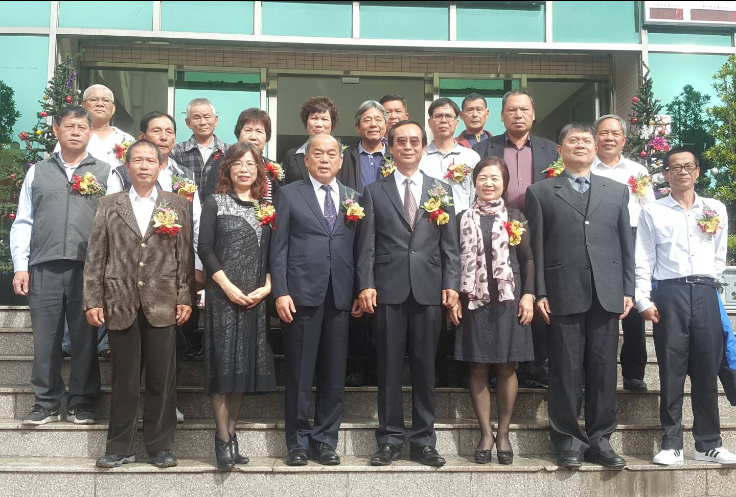 沈清山接任壯圍鄉長 前鄉長簡文魁稱許選對人