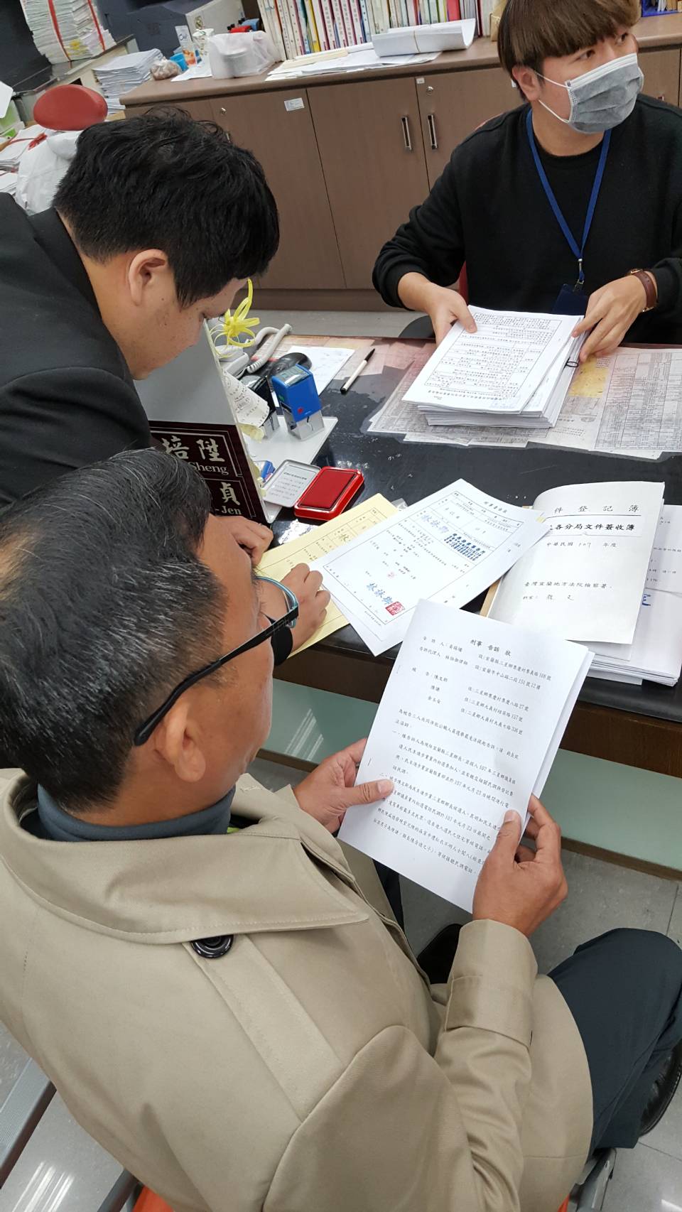 黃錫墉今日至地檢署按鈴申告陳文昌議長等人涉嫌違反選罷法!