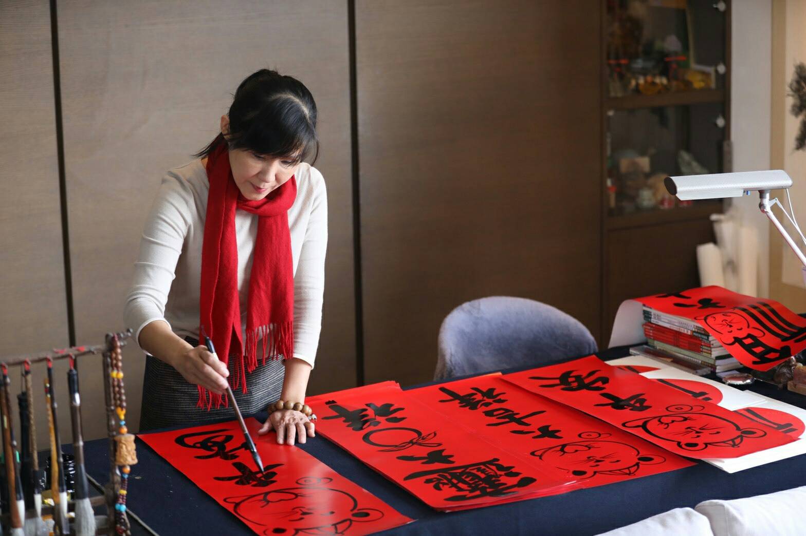 黃月鳳姐弟暨紅富基金會捐贈愛心物資  250餘低收戶受惠