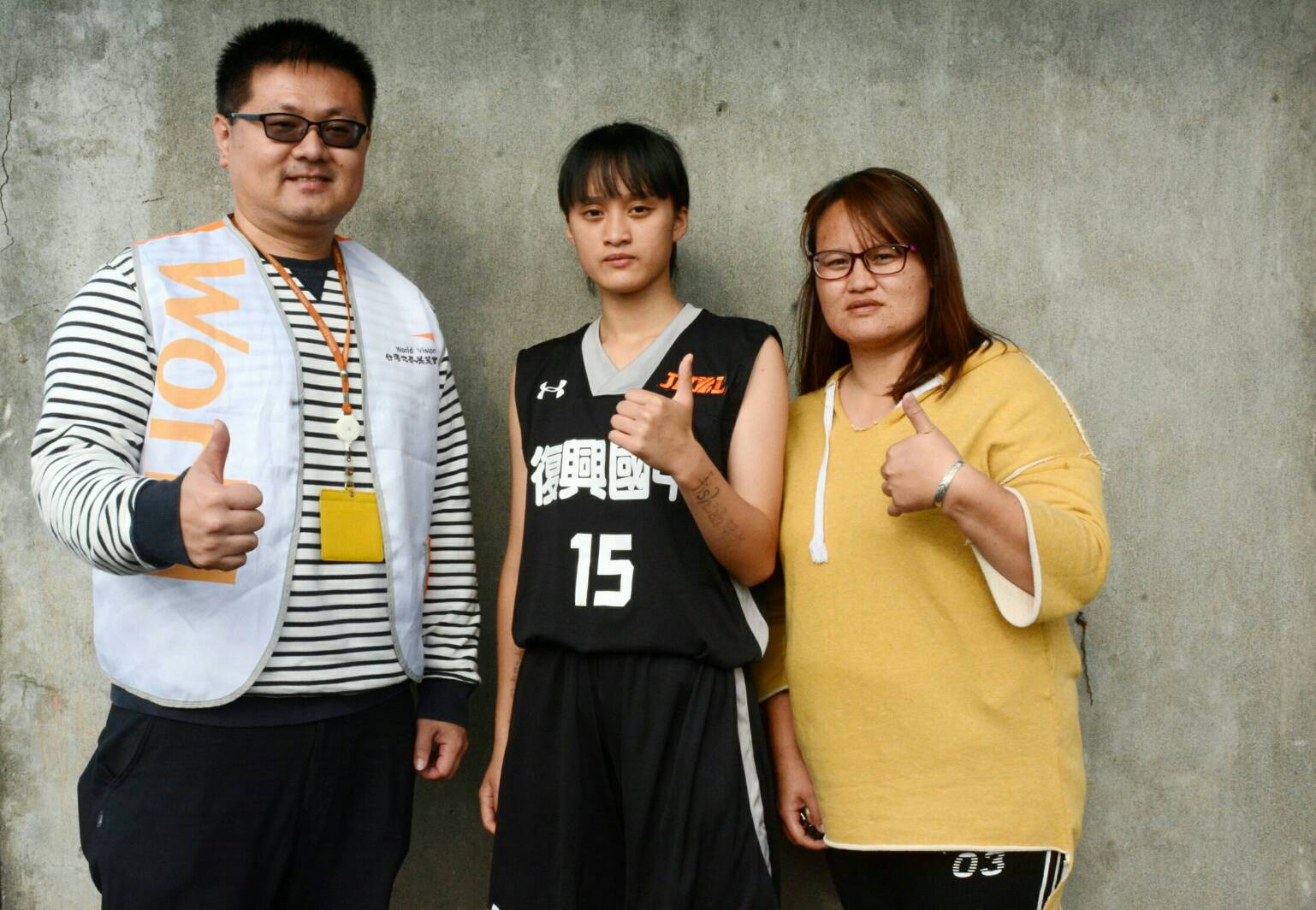 隊員陳妤涵背後有洋蔥 復興國中勇奪全國國中女籃首座冠軍