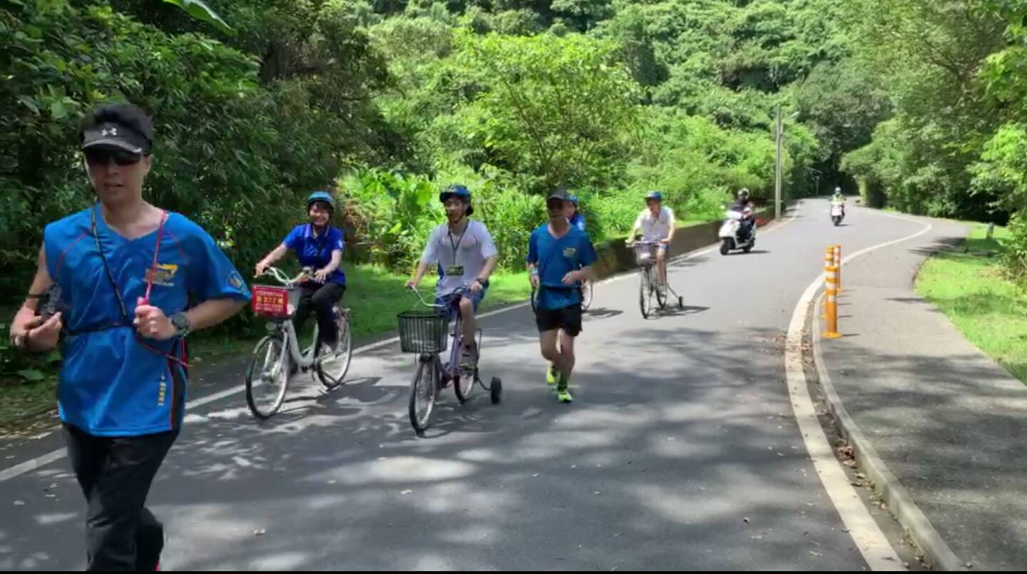 讓人噴淚的真實故事 特教生特殊成年禮完成鐵人三項