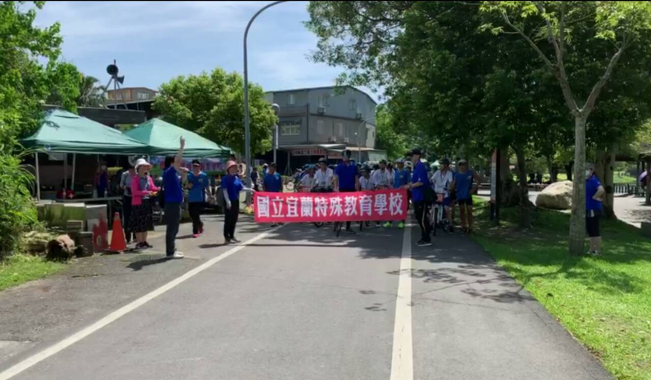 讓人噴淚的真實故事 特教生特殊成年禮完成鐵人三項