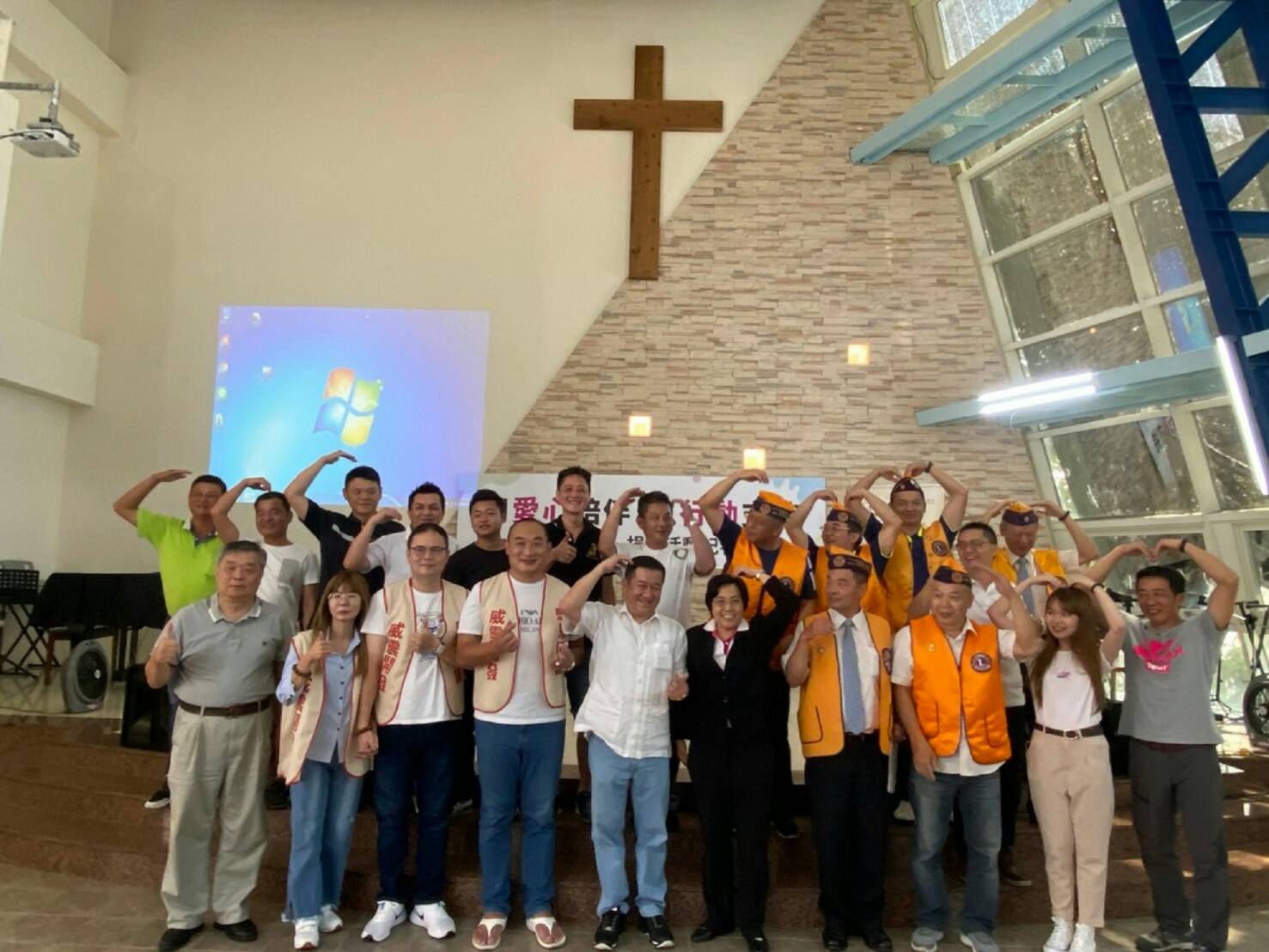 用愛與行動支持 陳漢鍾副議長率眾捐助失親兒