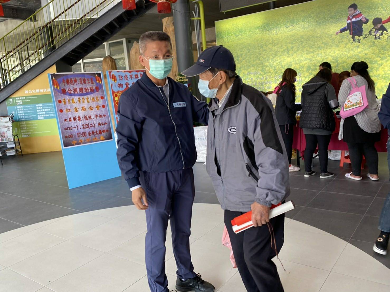 爭相行善~黃月鳳黃崇寬姐弟