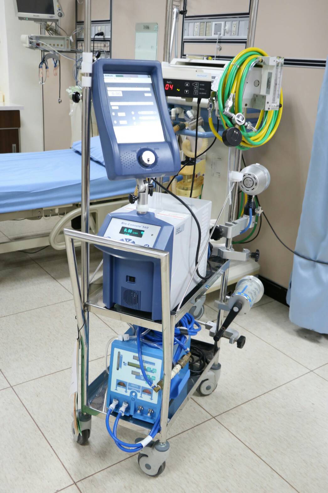 葉克膜能暫時替代患者的心肺功能