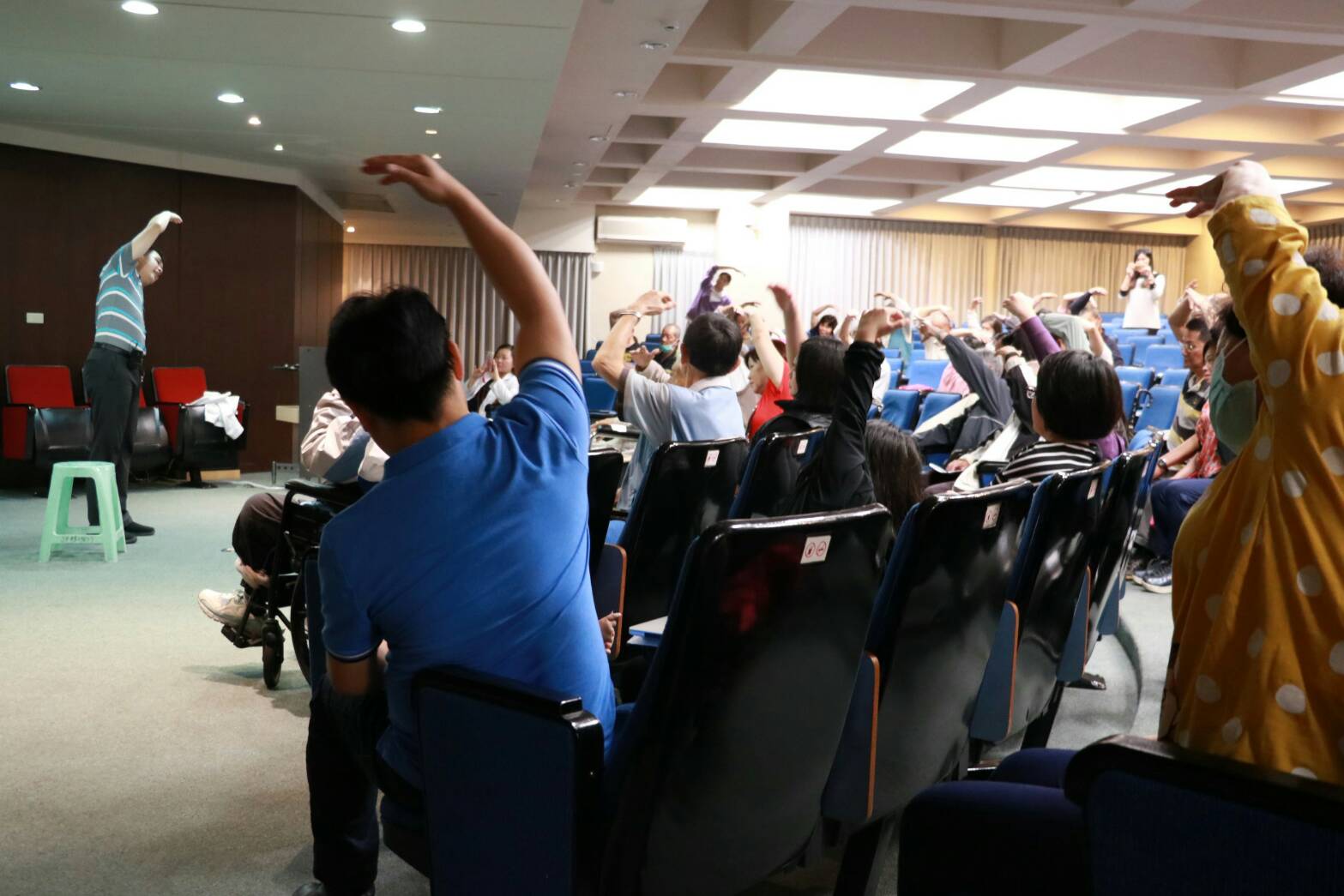 顧肺力不費力 教您作「儲蓄財富健康操」