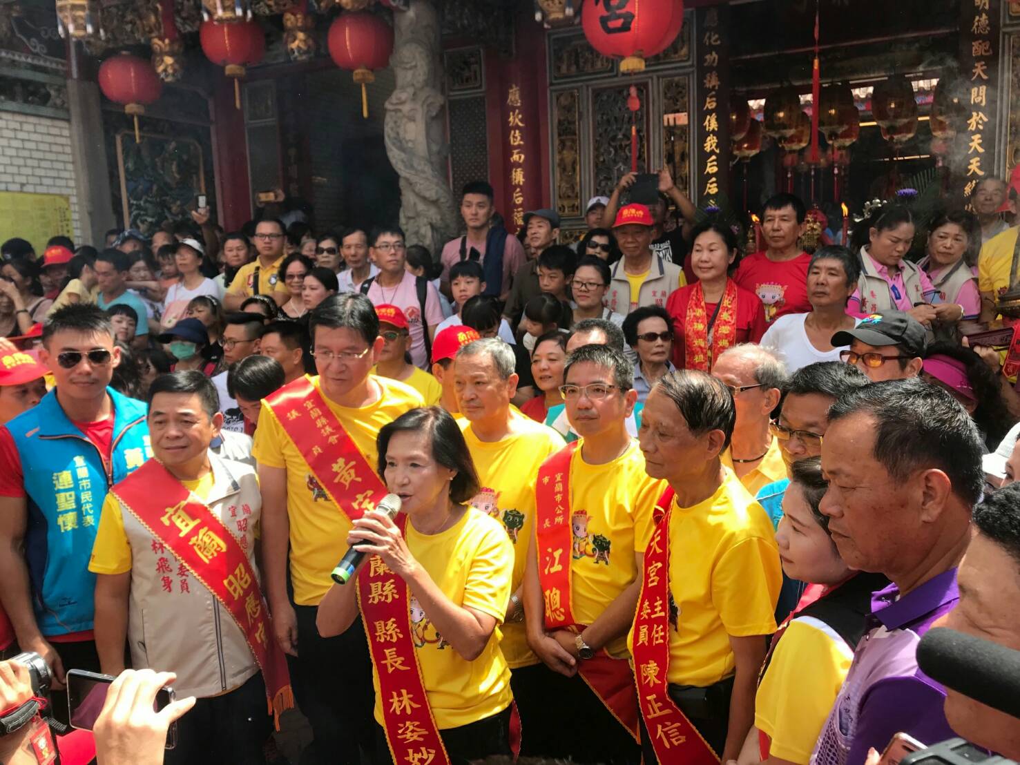 觀光景點、夜市及寺廟等，4月10日起人流管制