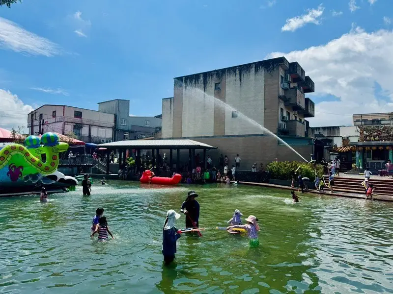 松樹門湧泉歡樂一夏登場~天然湧泉消暑玩水樂翻冬山