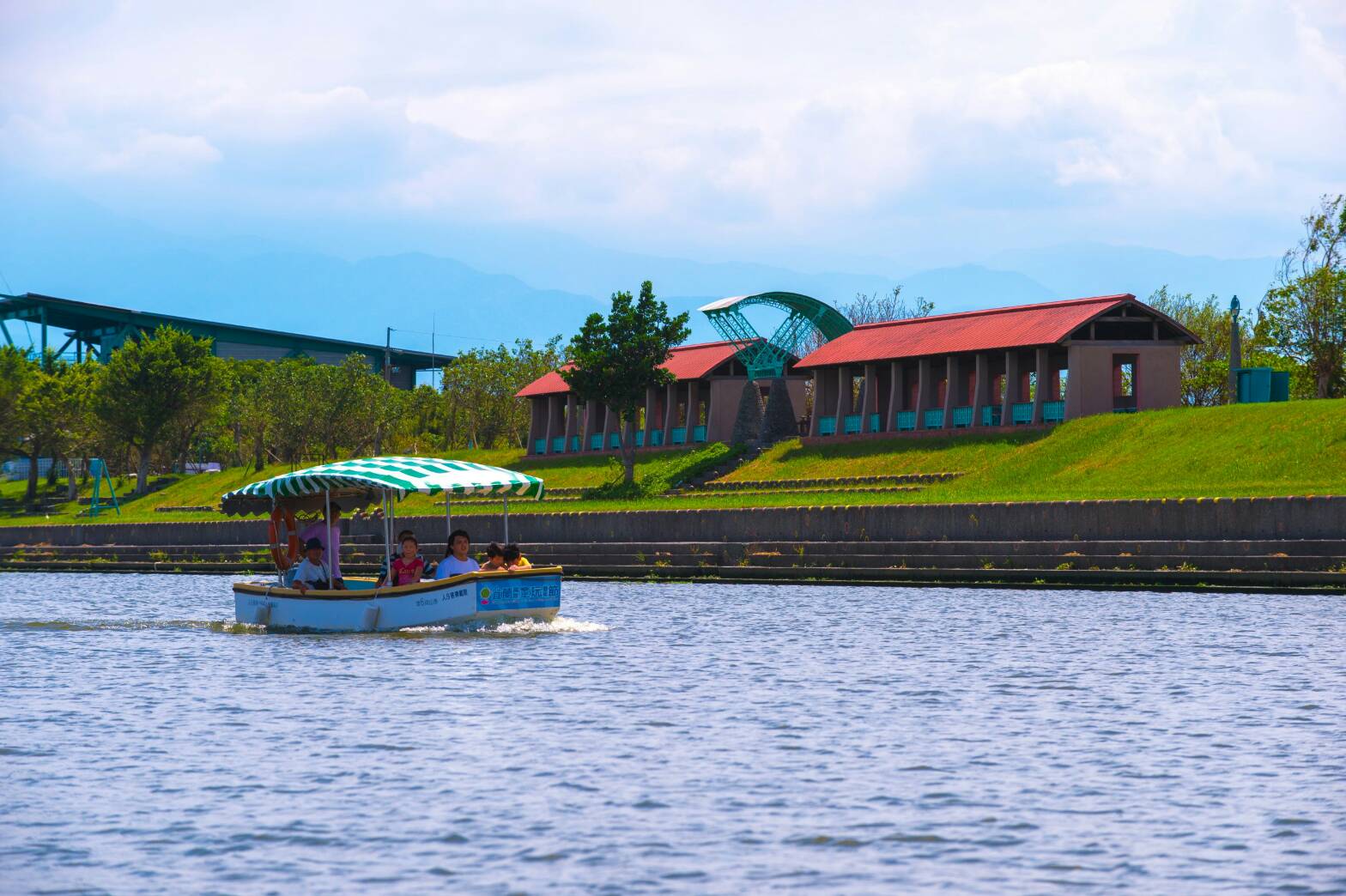 冬山河綠色河道航運及親水公園溫泉 宜蘭未來觀光新賣點