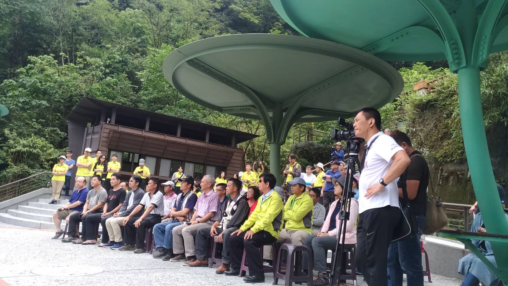 鳩之澤溫泉煮蛋區重新開放 遊客樂開懷