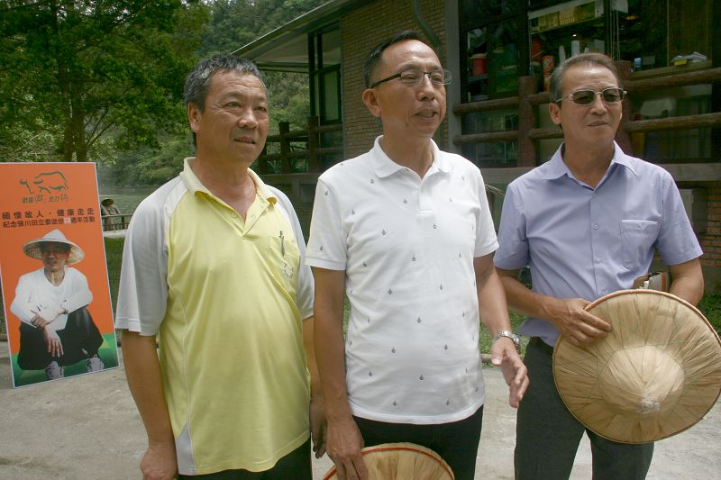 水牛精神推廣協會會長黃錫墉述說已故張川田事蹟。