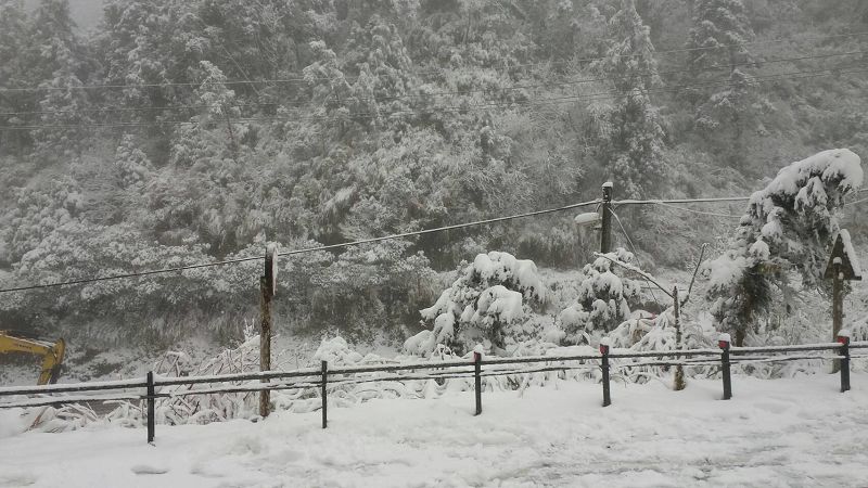 假日大批遊客湧入太平山，因用電過大造成山莊跳電