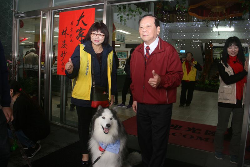 鎮民代表黃泰坤喜歡毛小孩