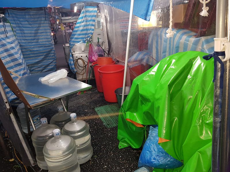 夜市攤販只顧自己荷包，蔣消費者健康棄之履蔽