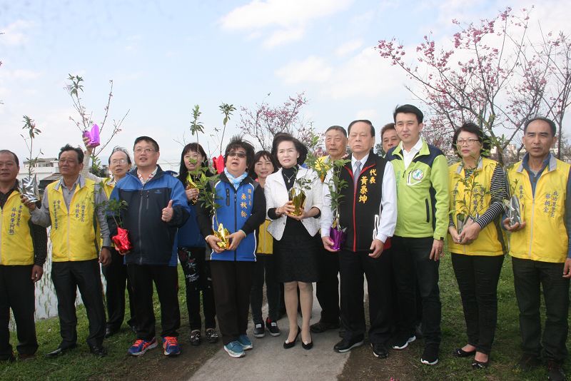 林姿妙鎮長歡迎3月3日3到櫻花步道逗熱鬧