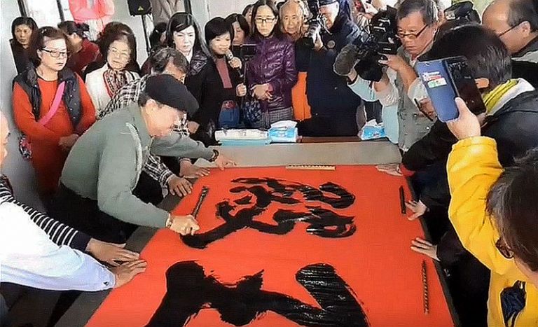 大筆如椽陳玨霖現場揮毫．渾厚飛白氣勢磅礡【影音新聞】
